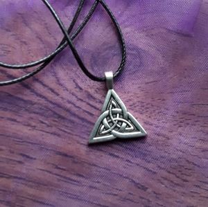 Trinidad/ Irish Love Knot